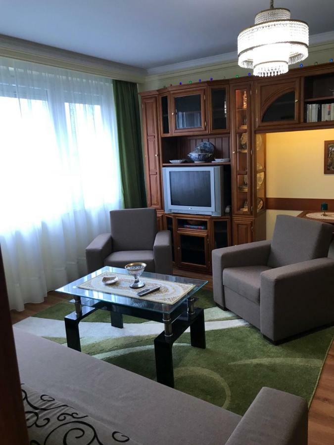 Haller Veritas Apartman *